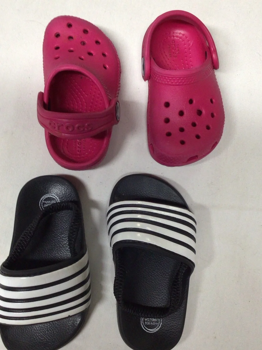 CROCS includes pair